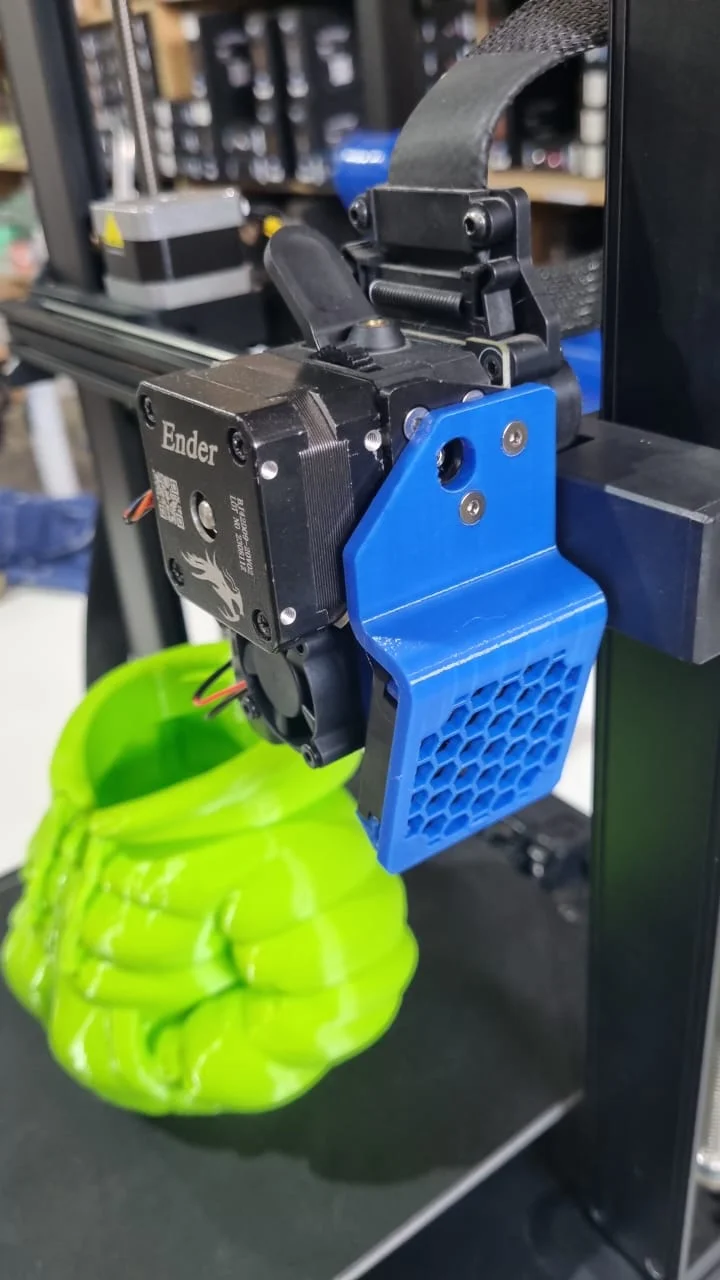 Ender 3 V3 SE - USADA EN MUY BUEN ESTADO - CABEZAL MODIFICADO PARA COOLER 3010 | 220x220x250mm Impresora 3D FDM Creality